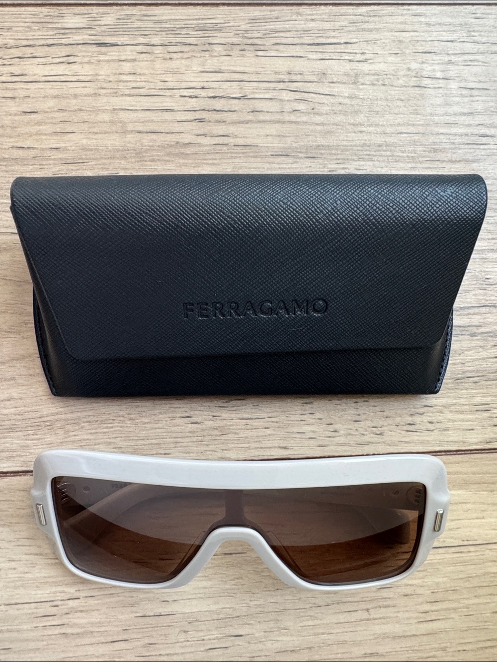 Salvatore Ferragamo SF2061SE 259 Acetate Brown Beige Sunglasses with Black Case